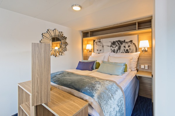 Hurtigruten Coastal Express MS Nordkapp Suite Q2 - CREDIT Agurtxane Concellon and Hurtigruten 1.JPG